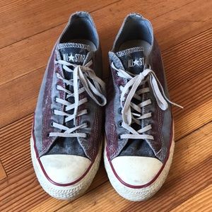 LAST DAY OF SALE! Converse lowtop shoes